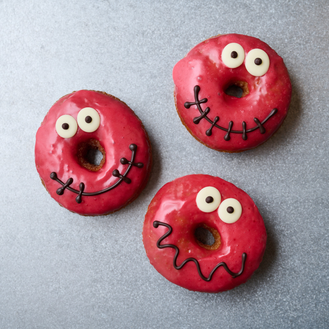 NEWS 》今年も登場！モンスタードーナツたちがハロウィンを盛り上げ